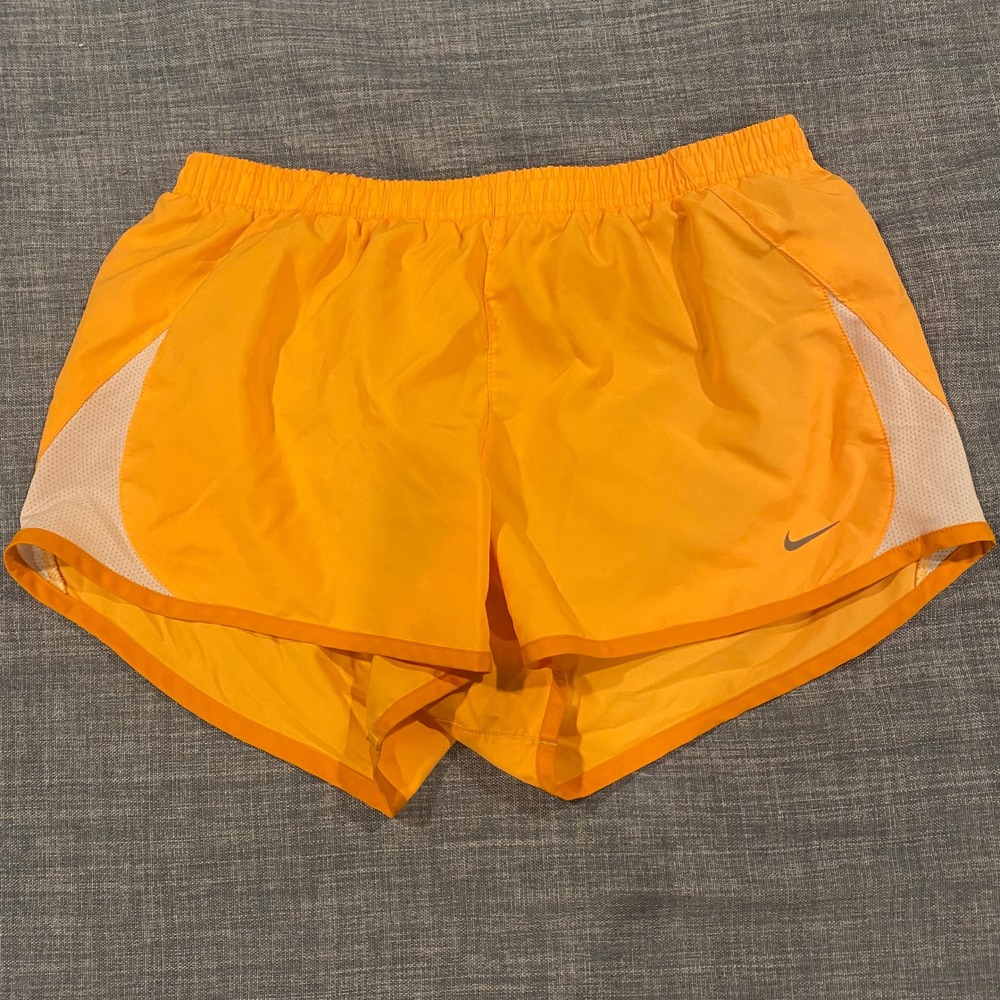 Nike Tempo Running Shorts Womens Medium Orange Mesh Athletic Workout Gym Run